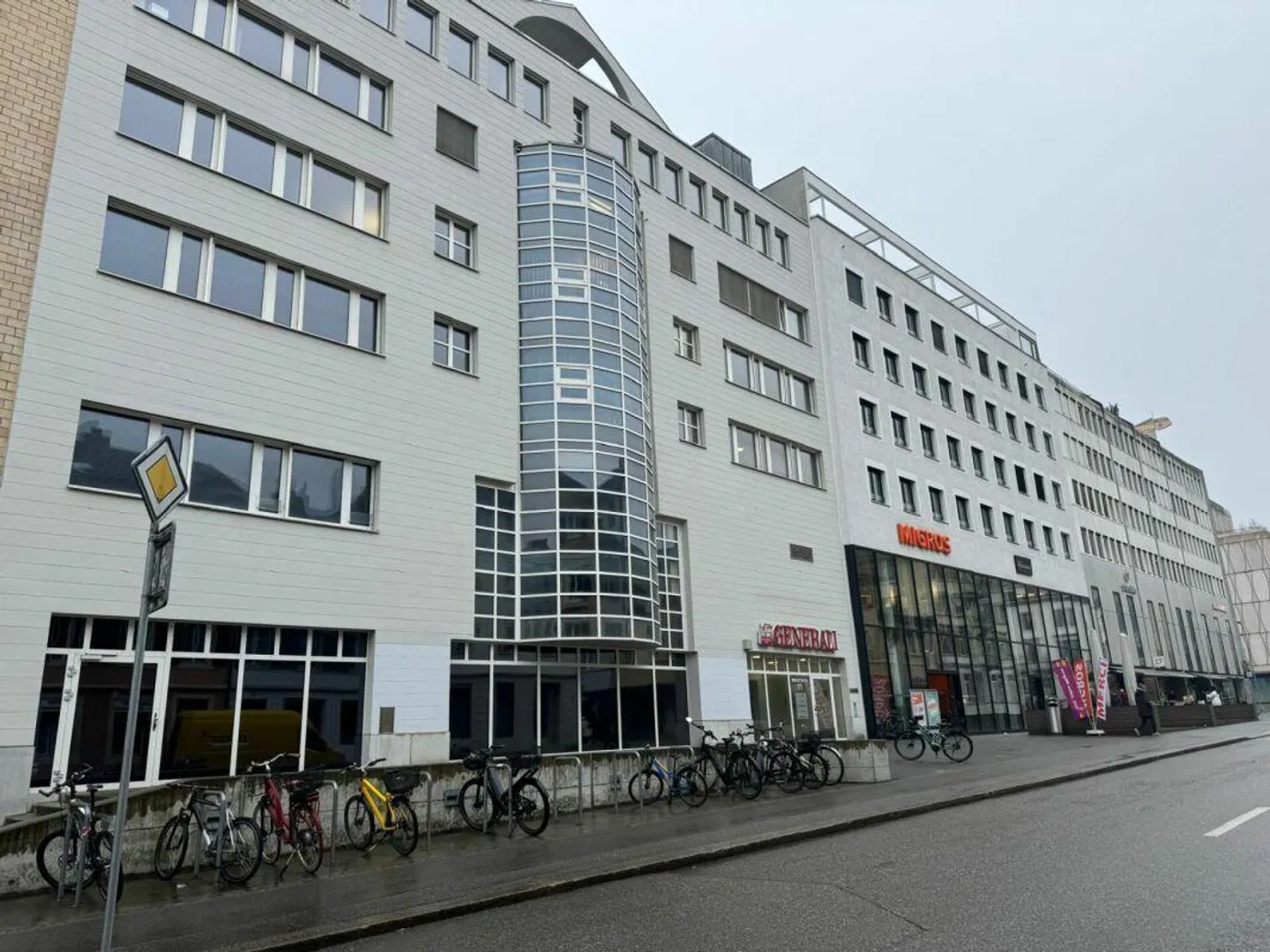 Cosmetic Studio in the Center of Solothurn - Photo 2 of 4