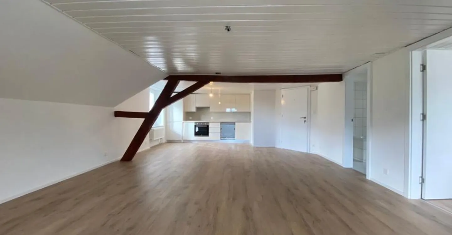 A louer: appartement 2.5 pièces - Rue du Midi 34, St-Imier - Foto 1 von 6