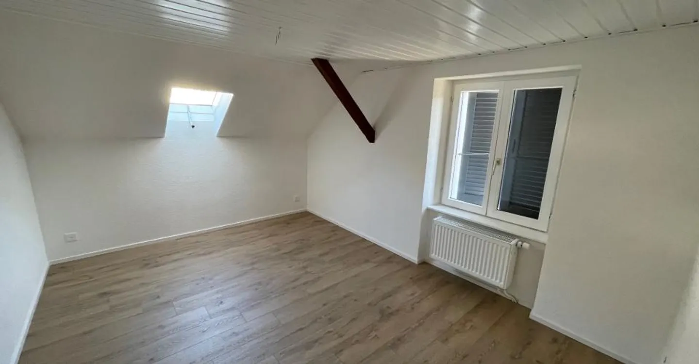 A louer: appartement 2.5 pièces - Rue du Midi 34, St-Imier - Foto 4 von 6