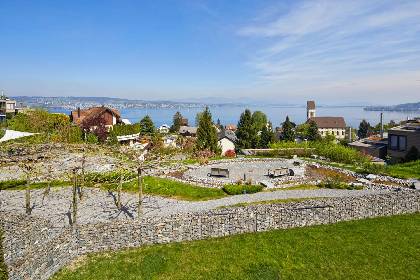 Vivere Elegante con Vista sul Lago e sulle Montagne - Foto 1 di 12