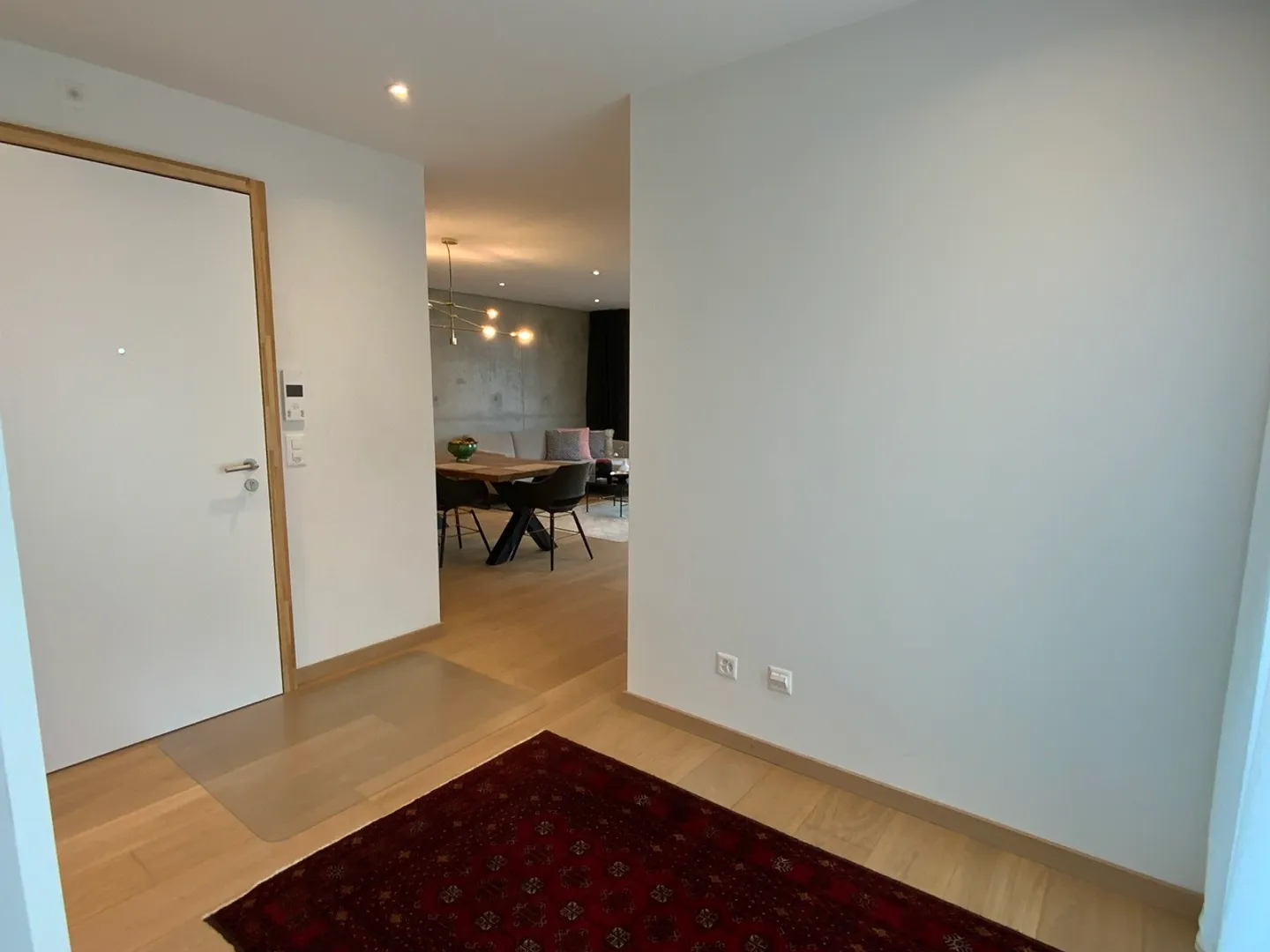 Möblierte 5-Zimmer-Wohnung, 116 m² mit Balkon – Nähe der Nationen - Foto 5 von 9