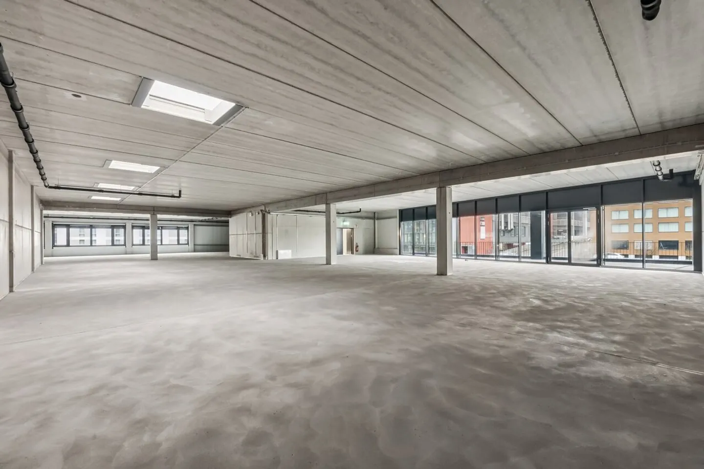 Versatile Office Space with Terrace - Photo 7 of 9