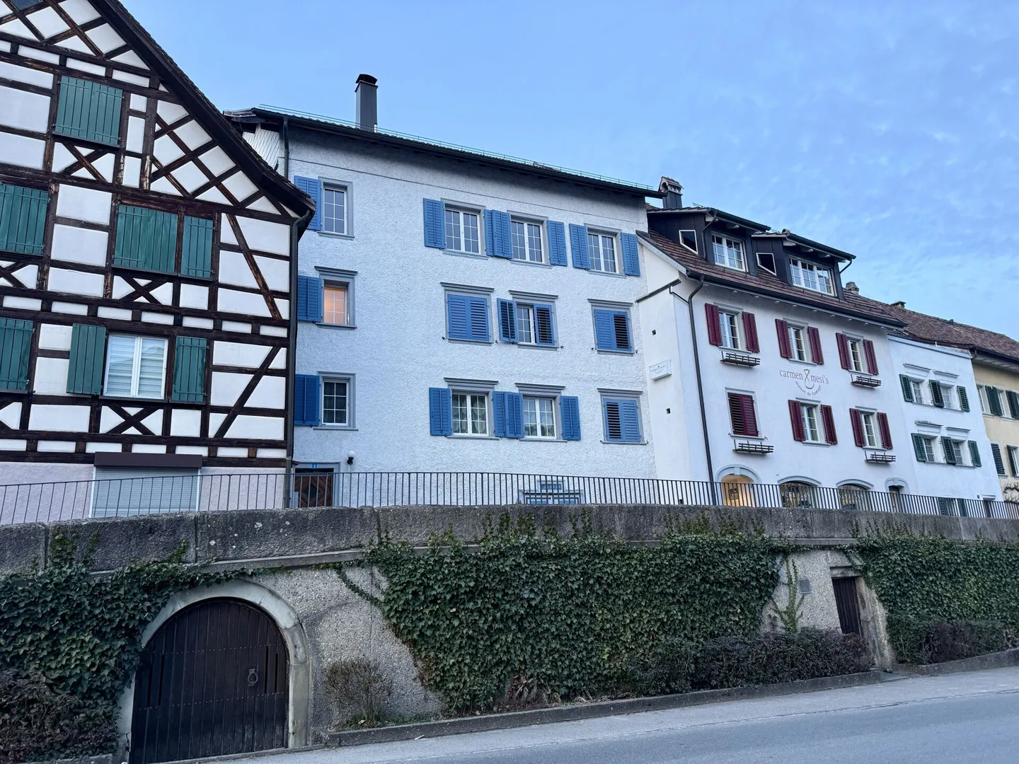 ZENTRAL MIT AUSBAUPOTENZIAL - Foto 1 von 10