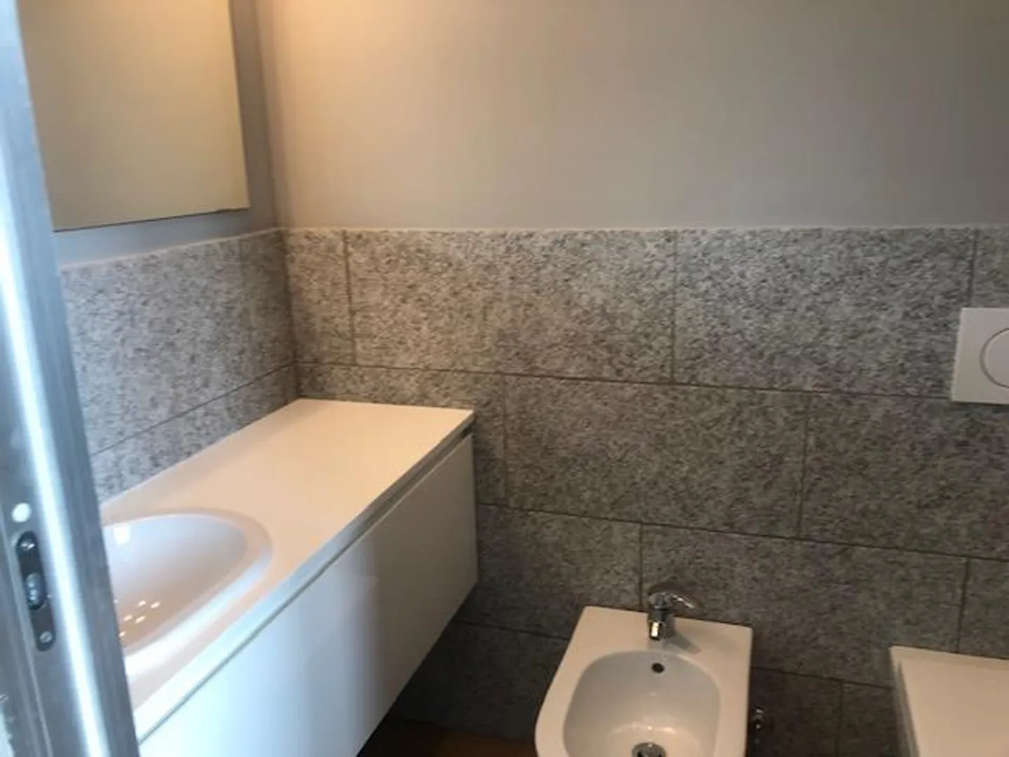 «5 Zimmer Wohnung» - Foto 3 di 3