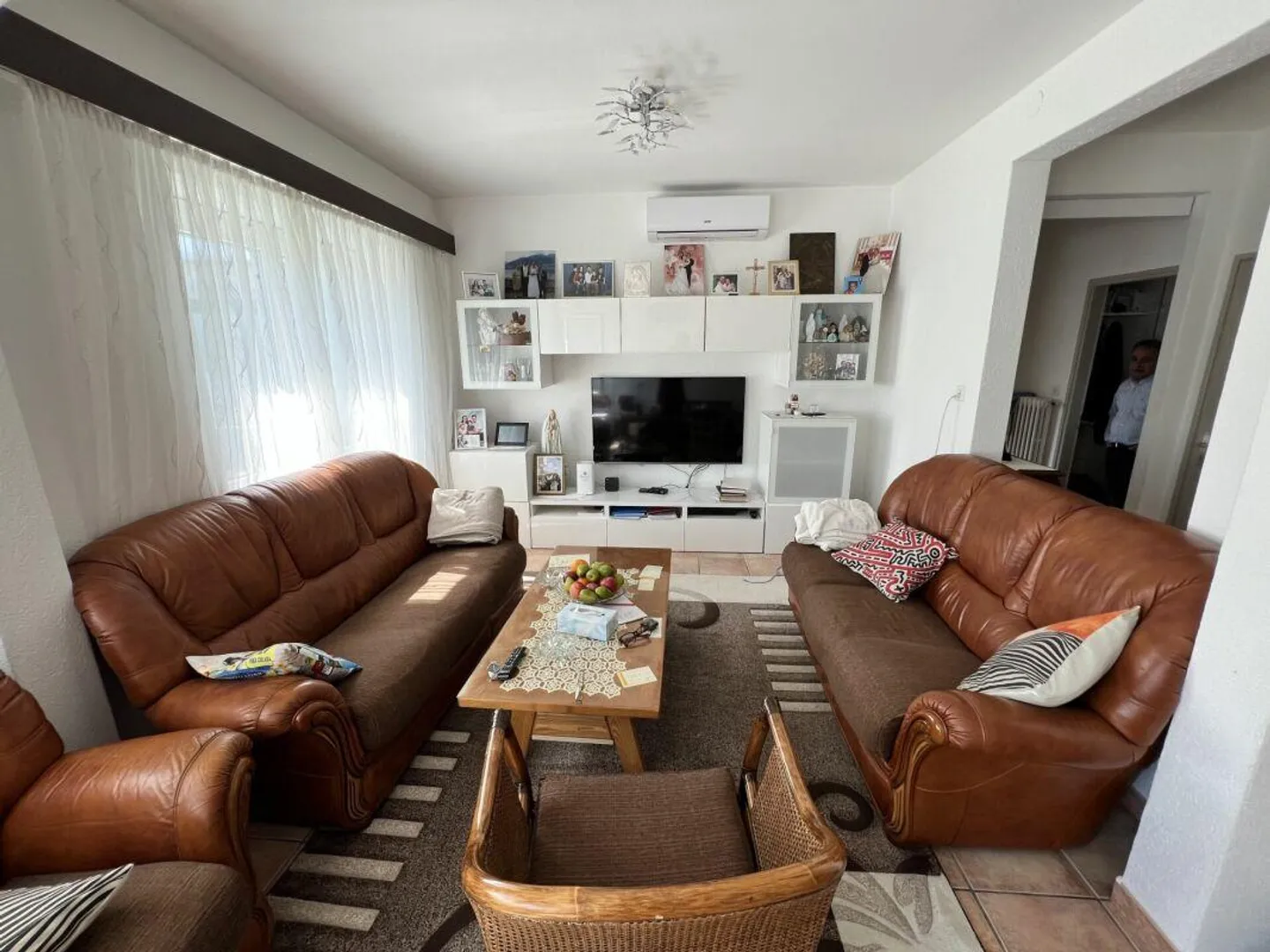 Casa Bifamiliare di 2.5+5.5 locali con terreno - Foto 4 di 17