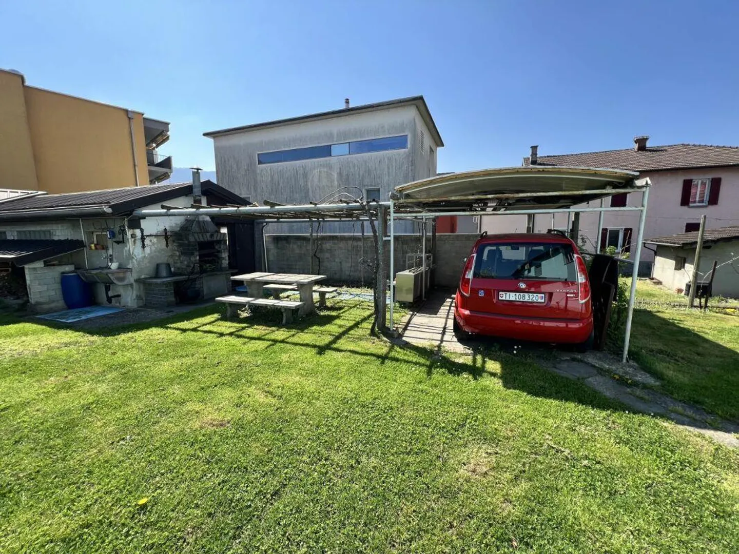 Casa Bifamiliare di 2.5+5.5 locali con terreno - Foto 17 di 17