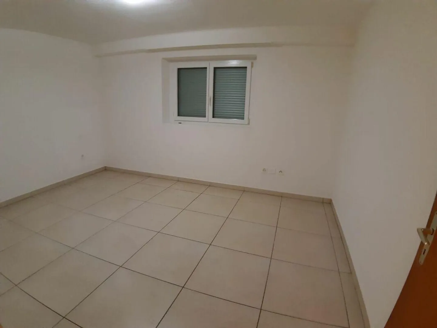 Casa Bifamiliare di 2.5+5.5 locali con terreno - Foto 13 di 17