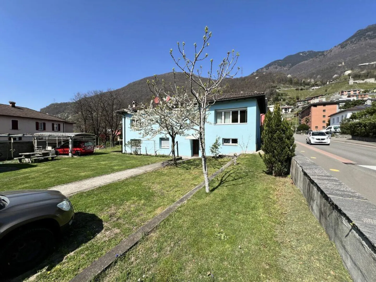 Casa Bifamiliare di 2.5+5.5 locali con terreno - Foto 15 di 17