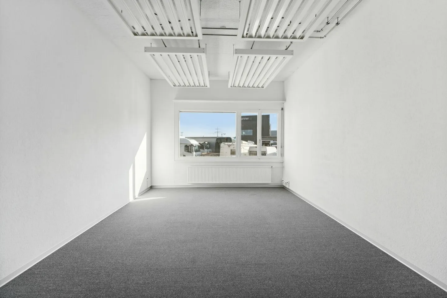Spazio ufficio in affitto - Foto 2 di 11