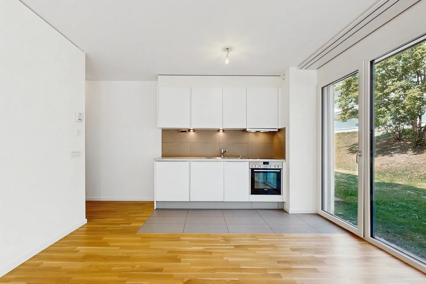 Beautiful apartment with terrace! - Photo 1 of 10