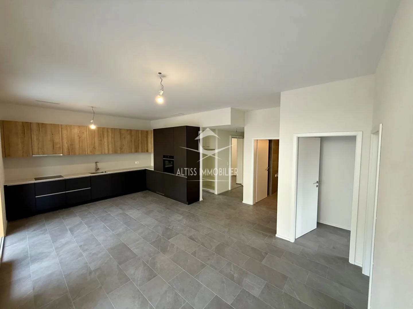 Neue 3,5 Zimmerwohnung - Foto 2 von 9