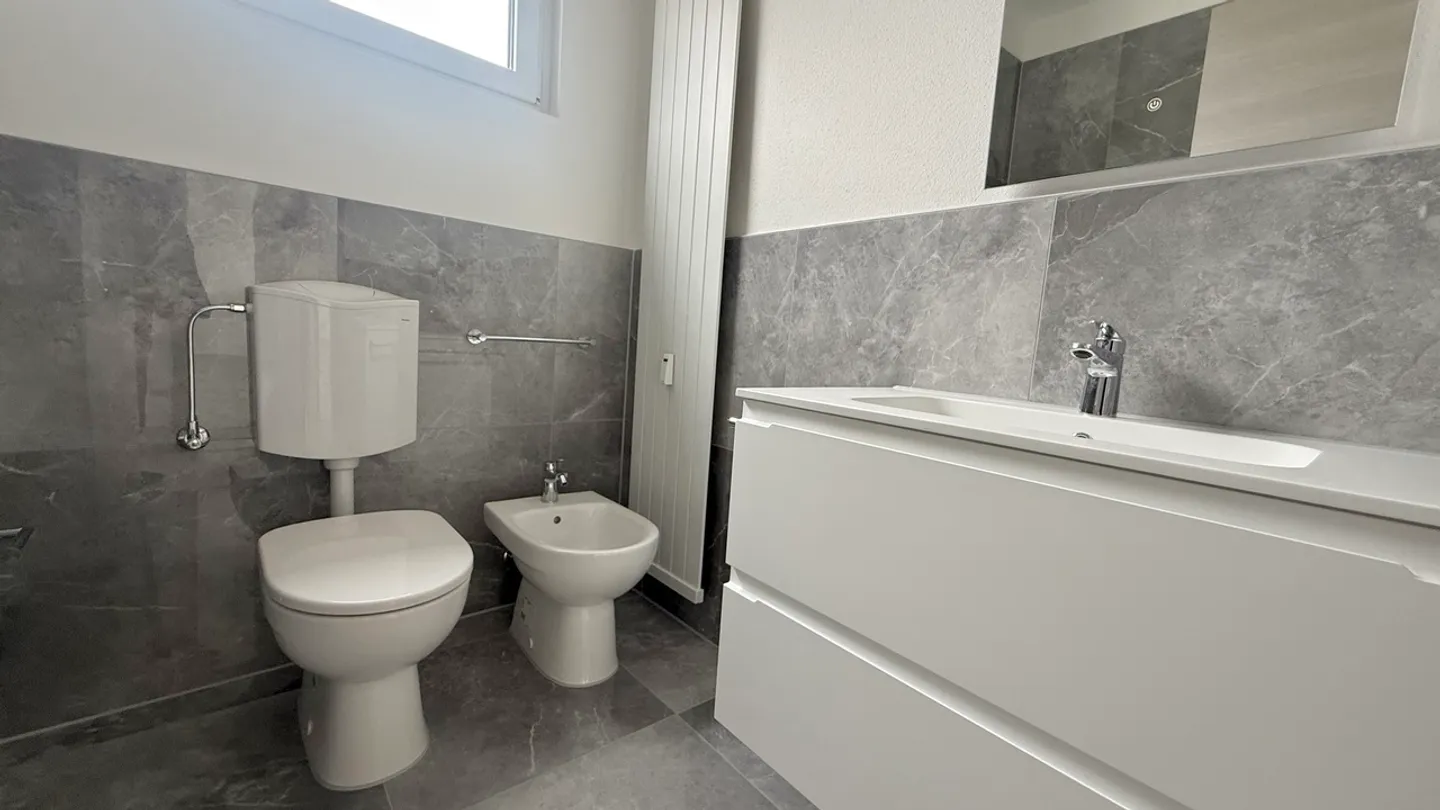 5.5 pièces rénovées à louer à Coldrerio - Photo 9 sur 15