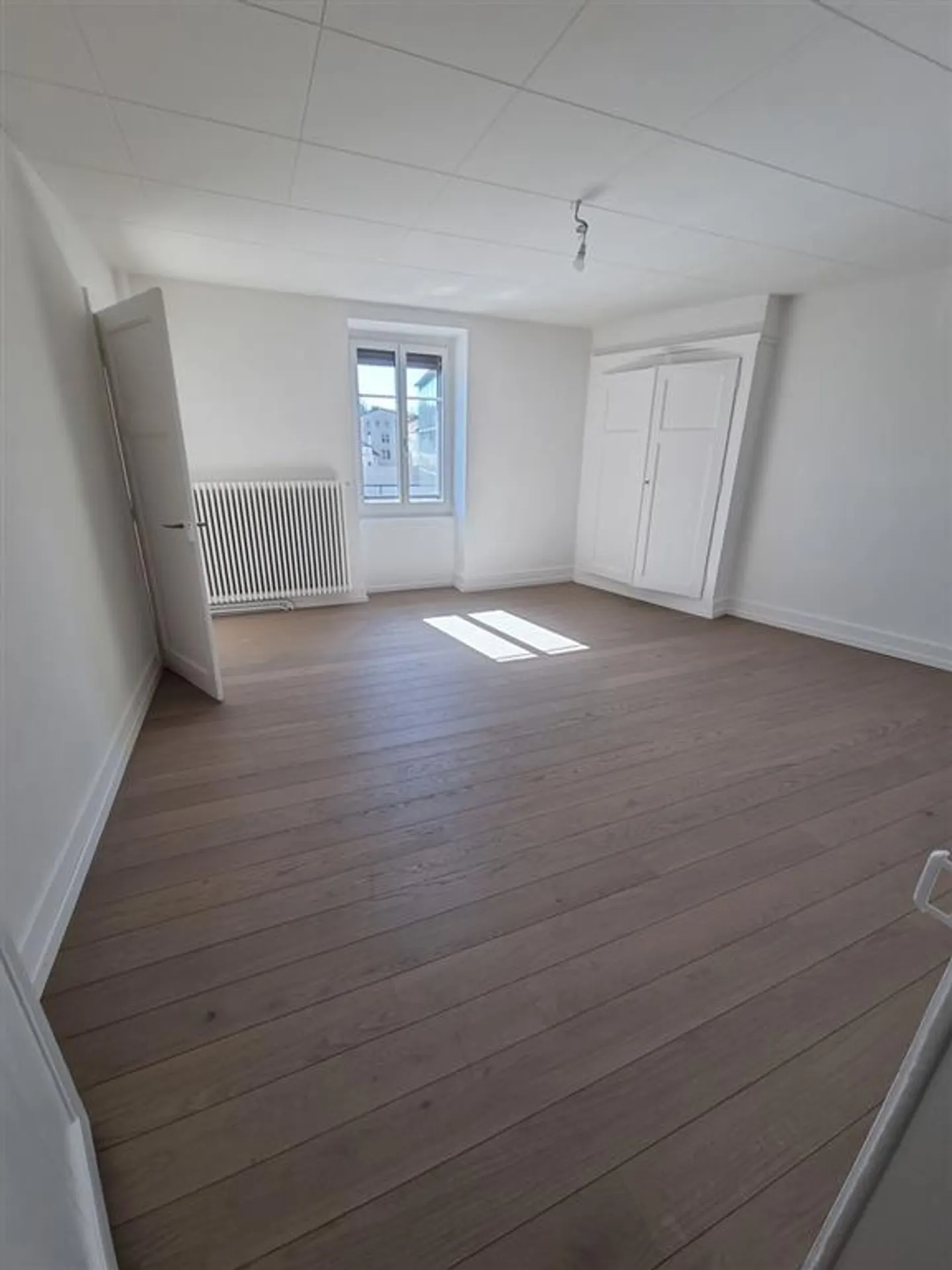 Charming 3-Room Apartment - Photo 2 of 10