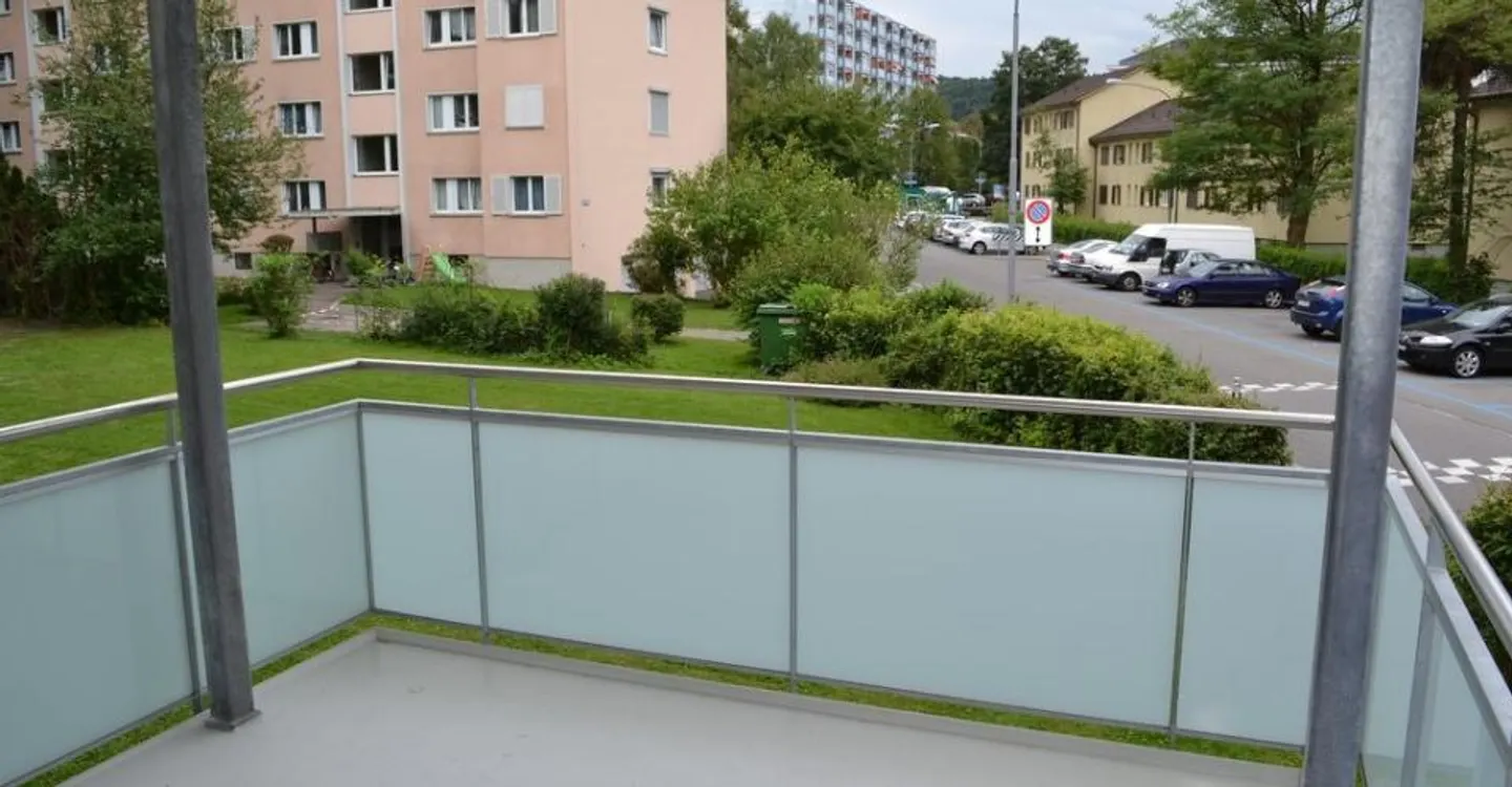 Quartier résidentiel calme dans la verdure - près du Glattzentrum - Photo 4 sur 4
