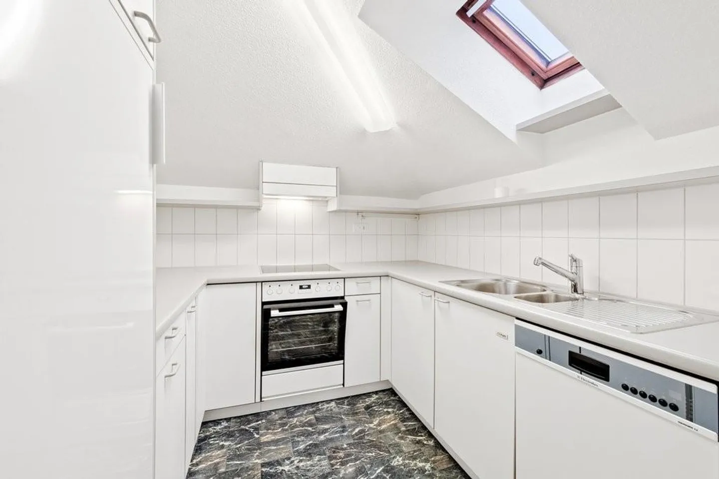 AFFITTARE SENZA DEPOSITO - Vivere in una posizione tranquilla nel verde - Foto 5 di 11