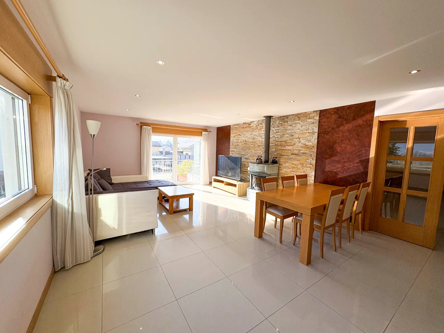 Ardon - Geräumige Villa mit 4 Einheiten, ideal für Familie oder Investor - Foto 2 von 13