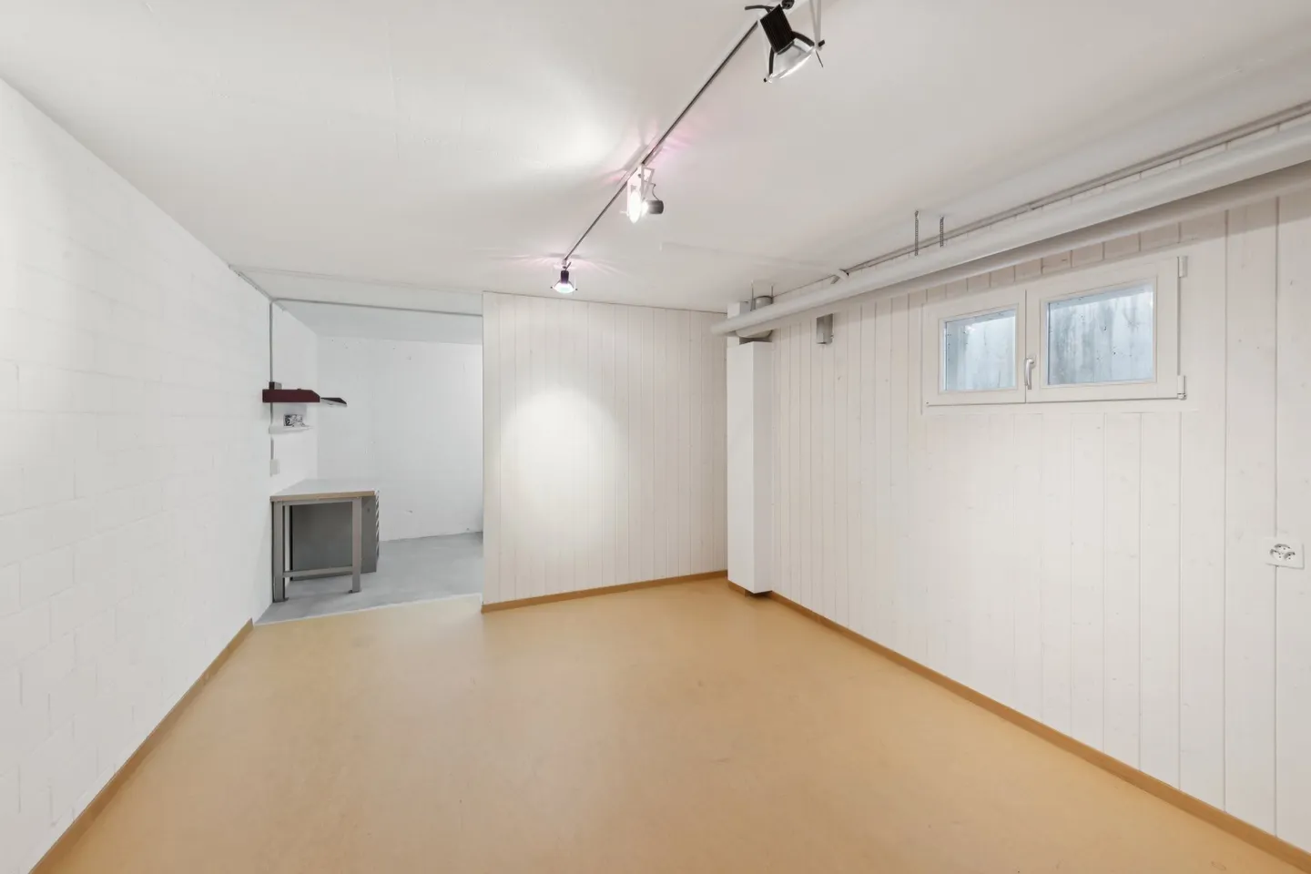 Appartement spacieux 5 pièces - Photo 8 sur 9