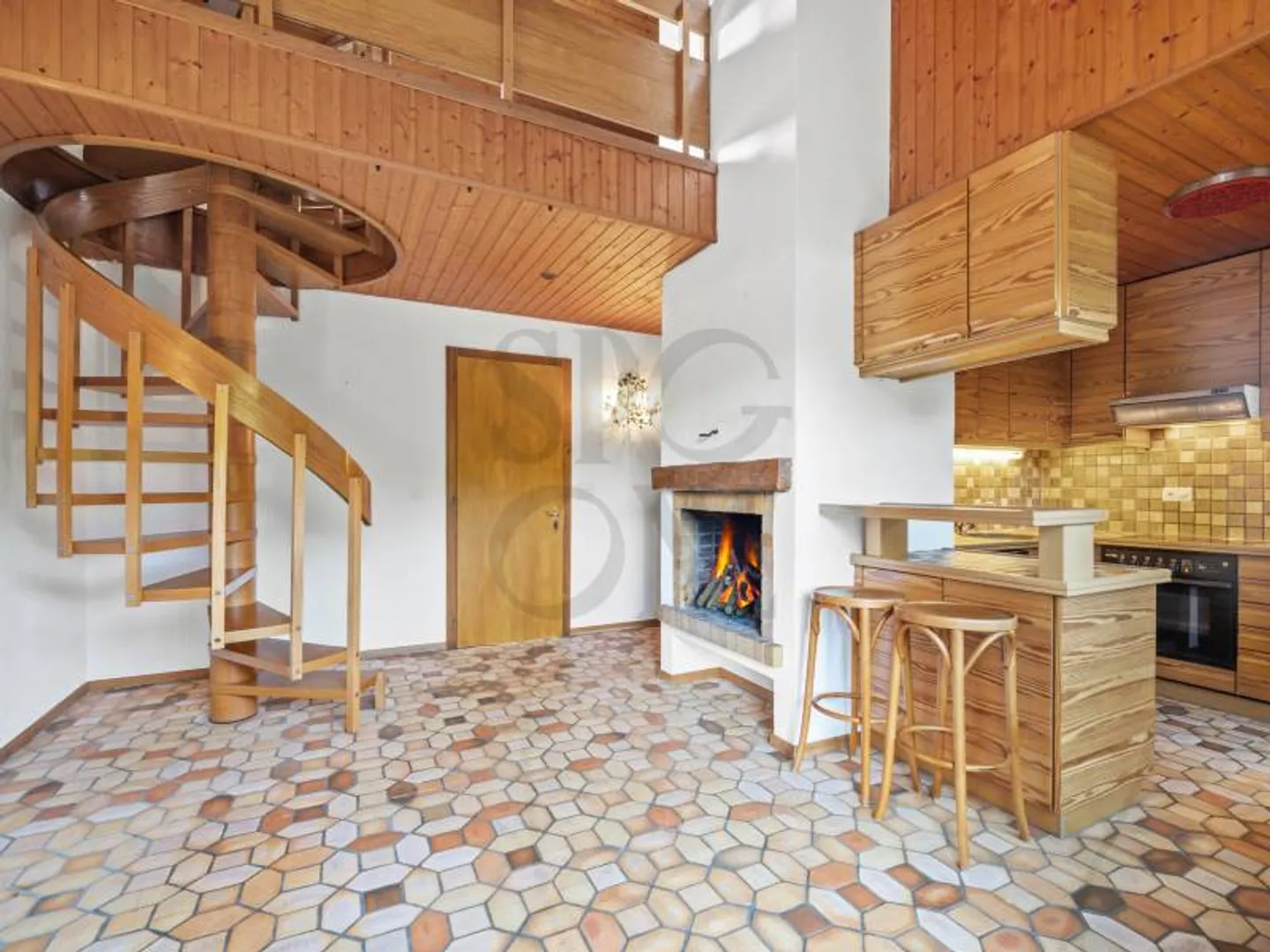 Außergewöhnliches Haus mit atemberaubendem Blick und Schwimmbad - Foto 11 von 12