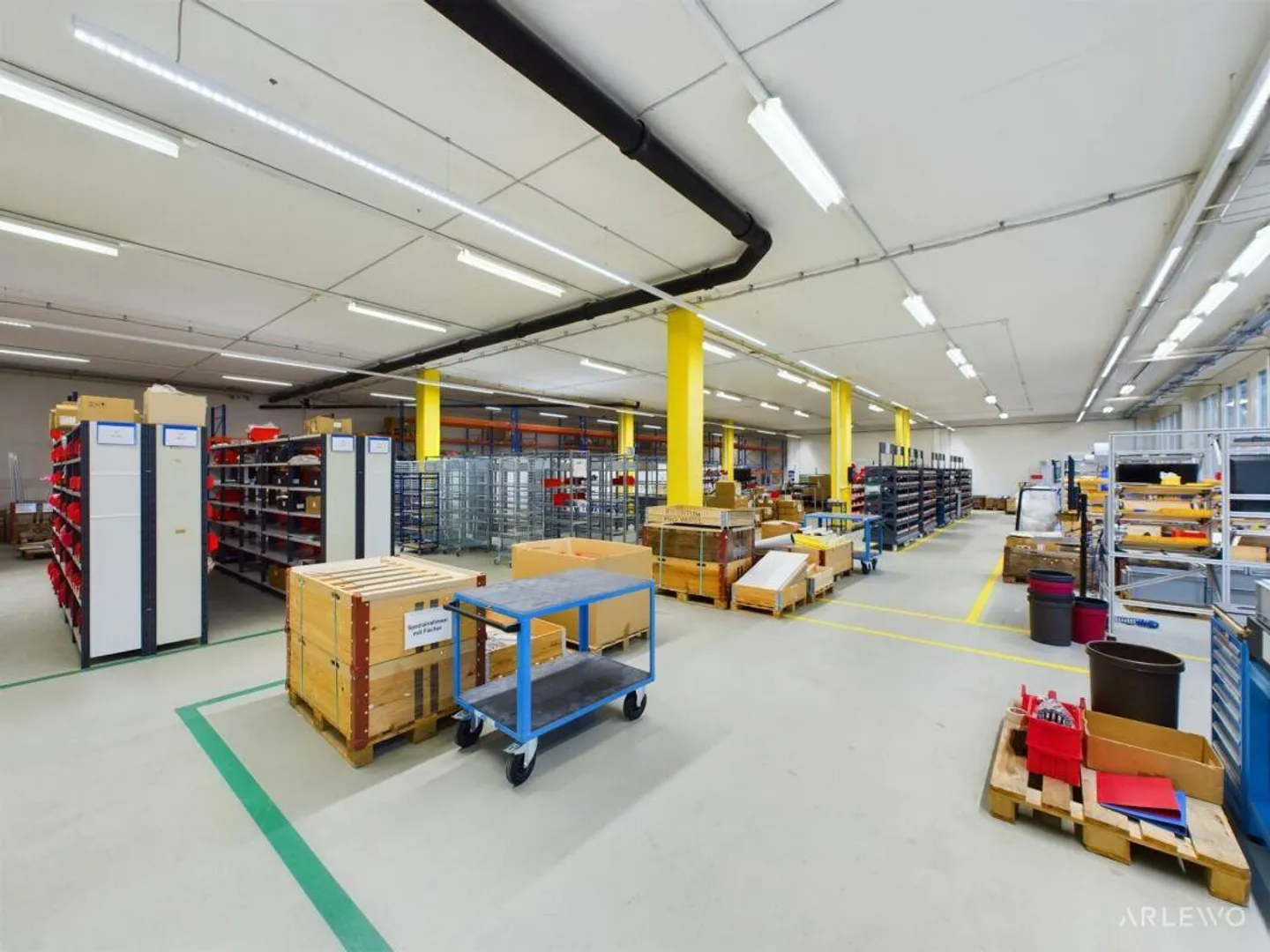Espace commercial ouvert avec de nombreuses possibilités d'utilisation - Photo 6 sur 12