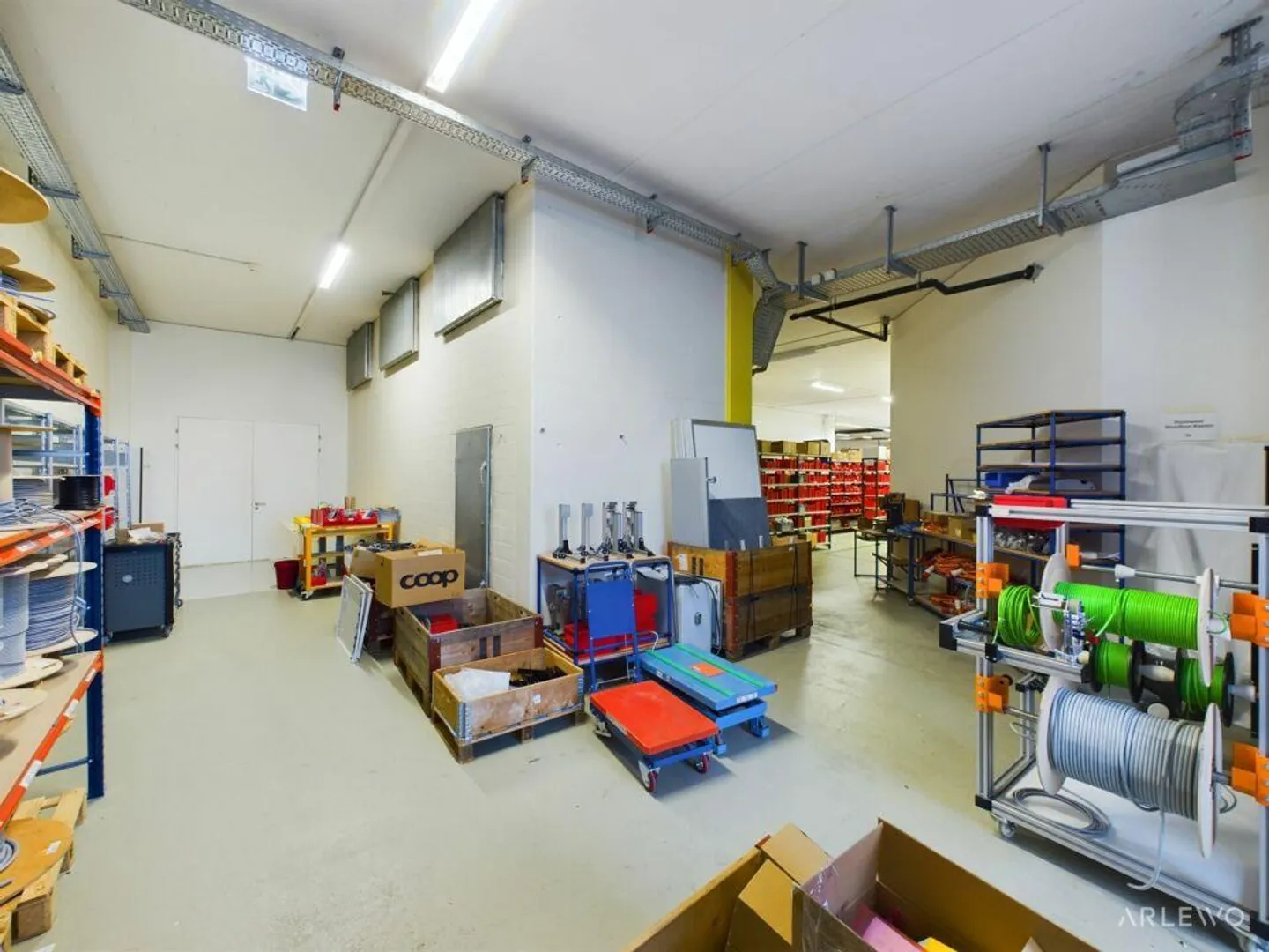 Espace commercial ouvert avec de nombreuses possibilités d'utilisation - Photo 7 sur 12