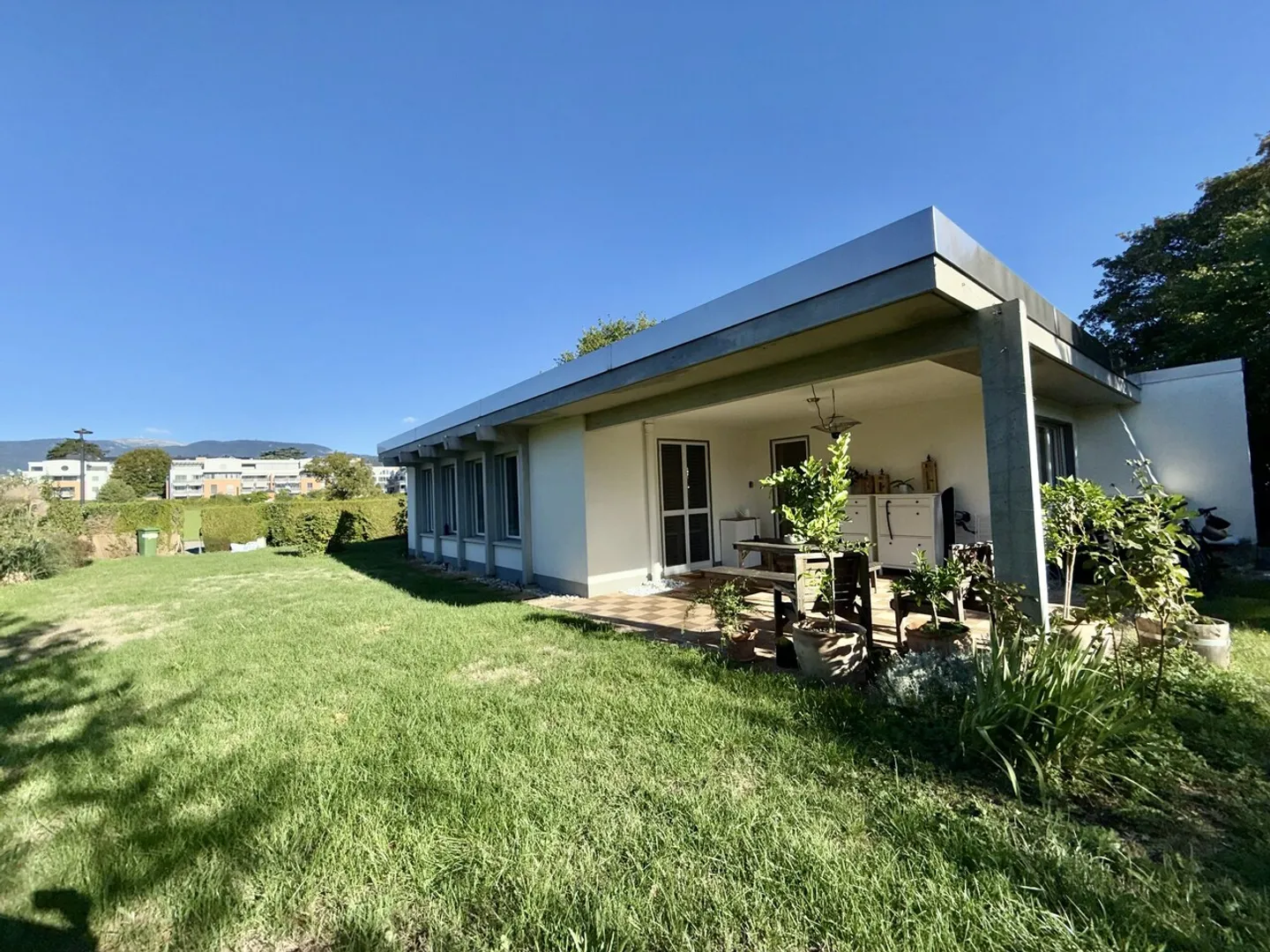 Charming 60s Villa with Garden - Photo 1 of 17