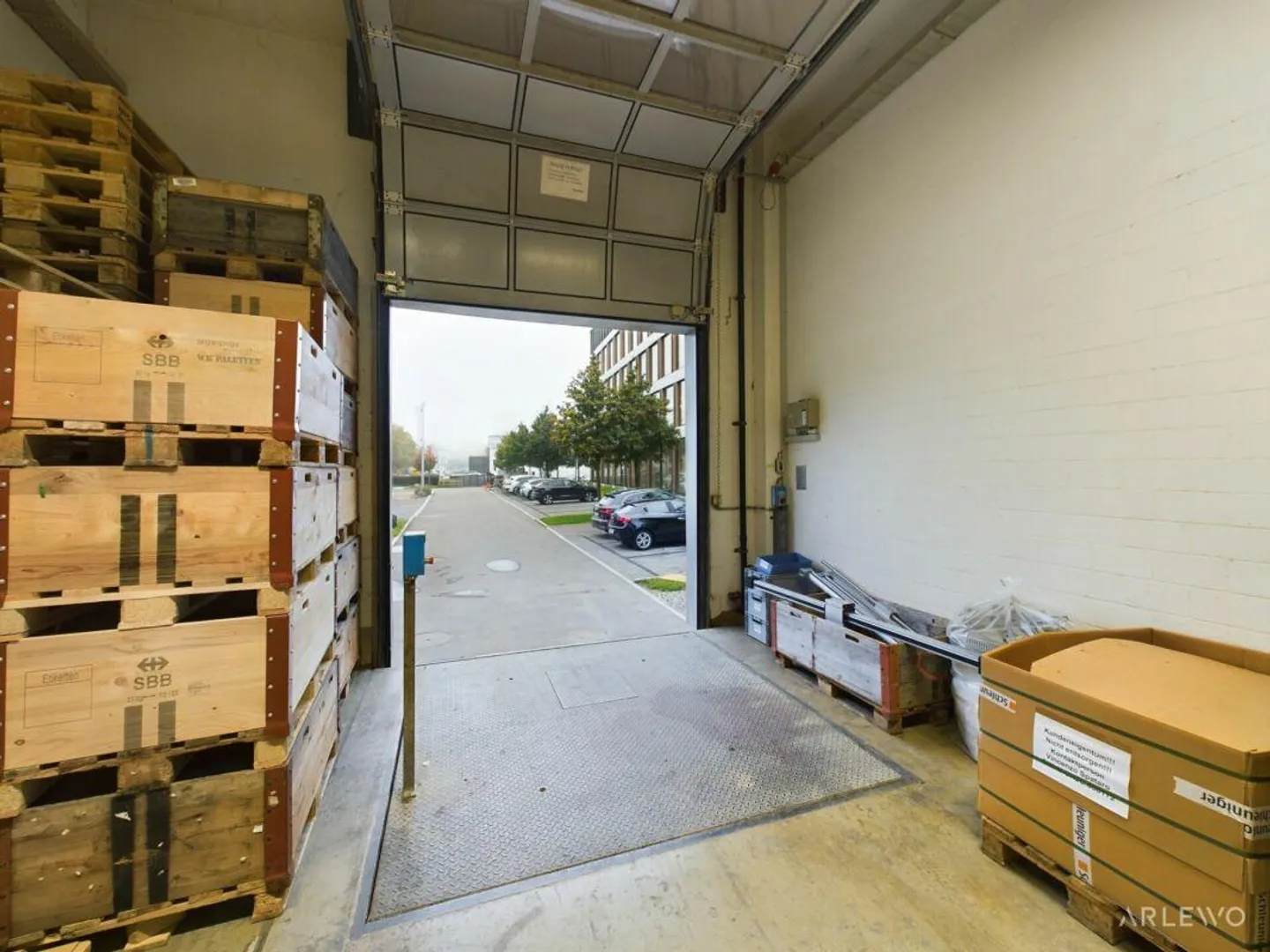 Espace commercial ouvert avec de nombreuses possibilités d'utilisation - Photo 10 sur 12