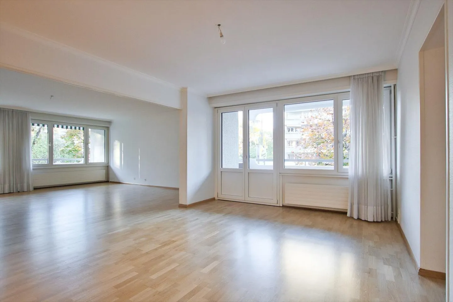 Bel appartement rénové de 7 pièces au coeur de Florissant - Foto 2 di 12