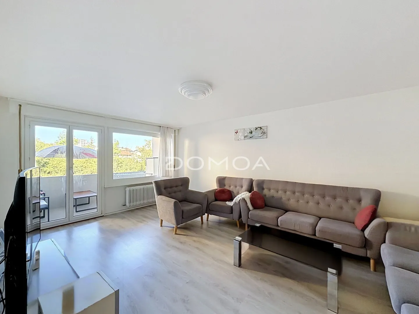 Bel appartement avec balcon de 3,5 pièces au 1er étage - Photo 2 of 10