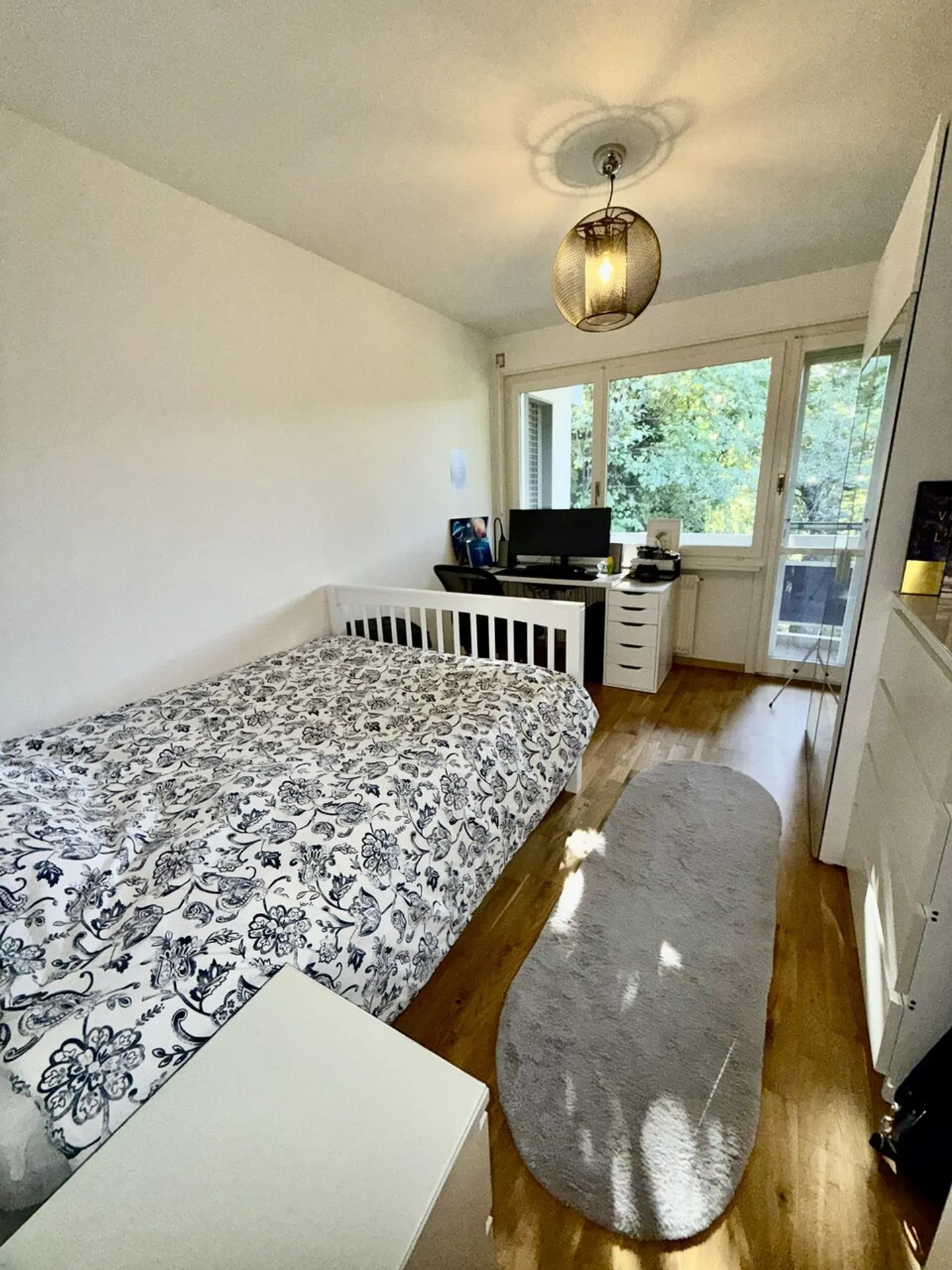 Charming 60s Villa with Garden - Photo 10 of 17