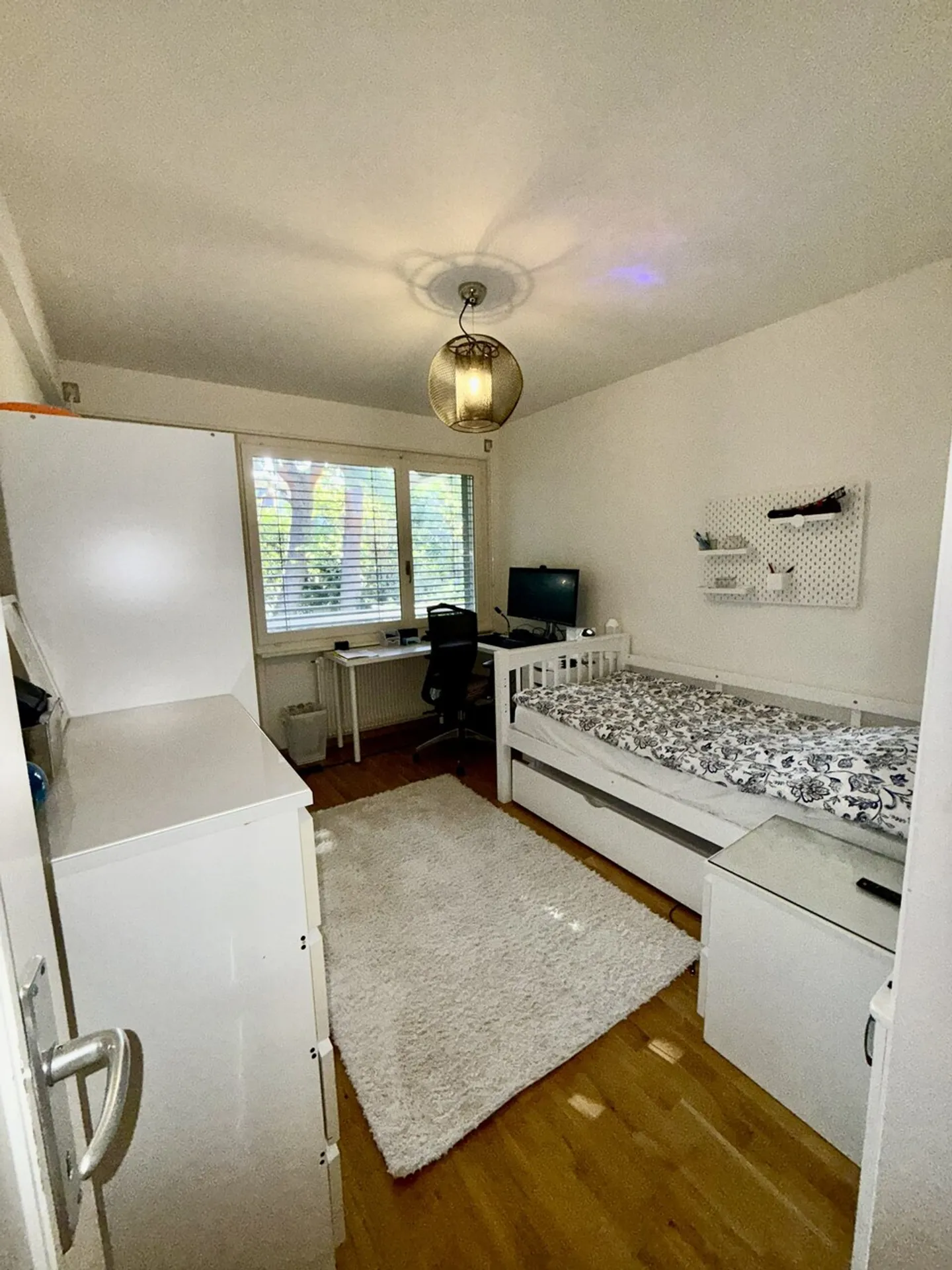 Charming 60s Villa with Garden - Photo 11 of 17