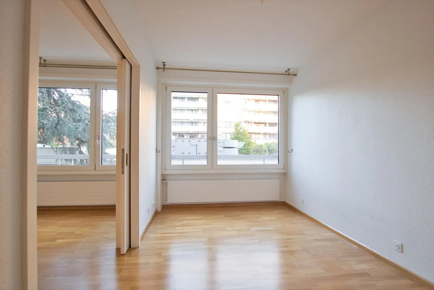 Bel appartement rénové de 7 pièces au coeur de Florissant - Foto 5 di 12