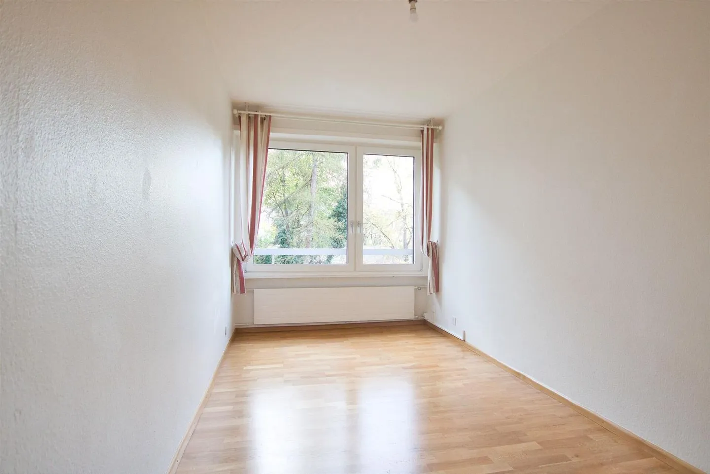 Bel appartement rénové de 7 pièces au coeur de Florissant - Foto 8 di 12