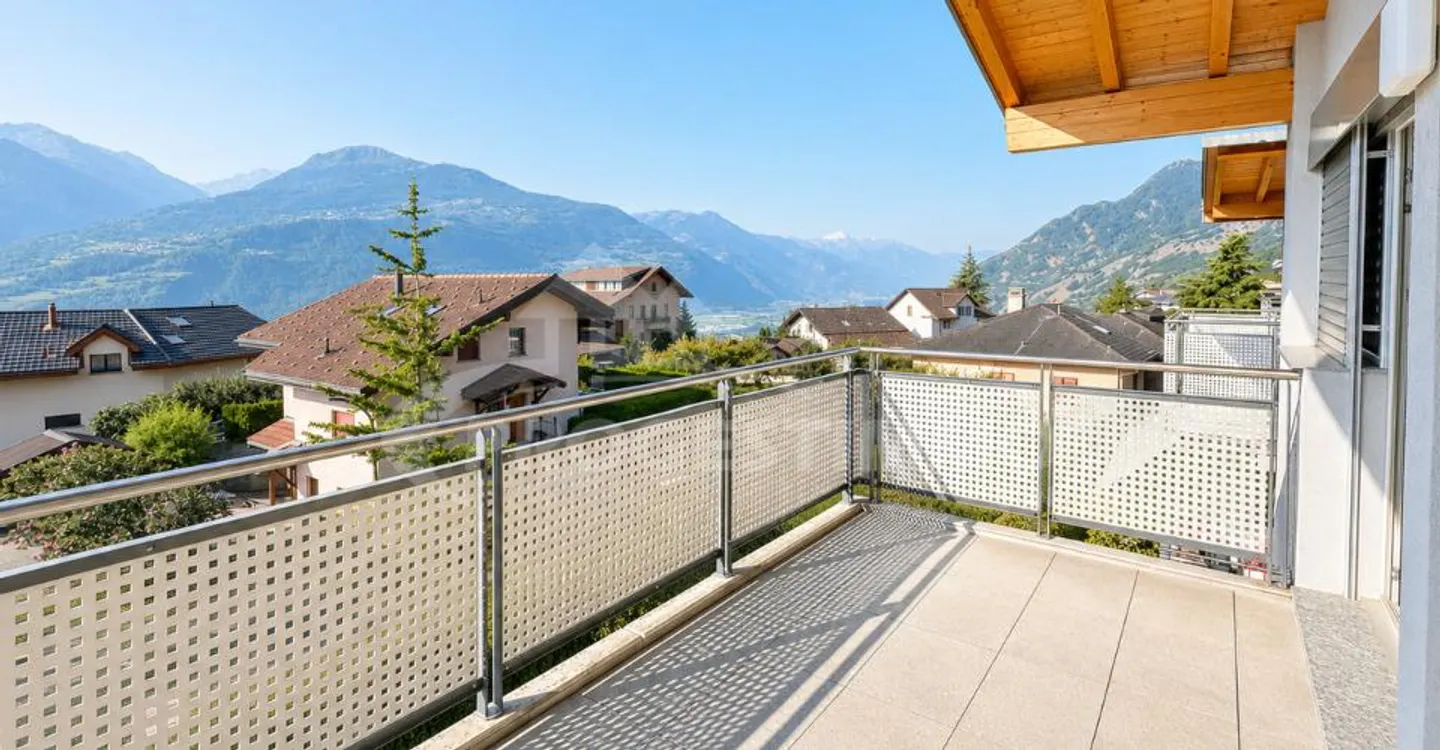 Außergewöhnliches Penthouse mit Panoramablick auf die Alpen - Foto 3 von 10