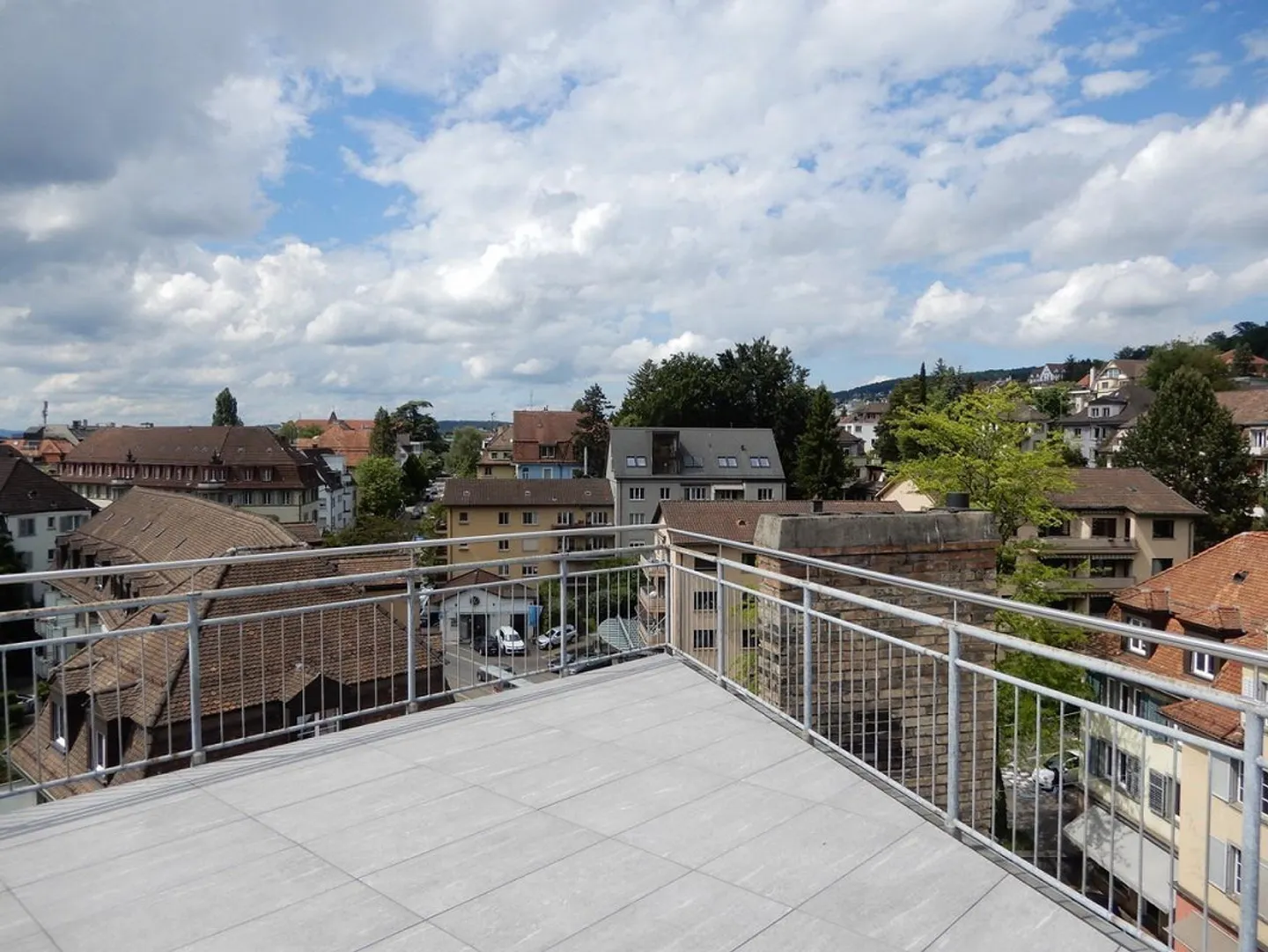 Neu renoviert mit grosser Zinnenterrasse und herrlicher Aussicht - Photo 7 sur 12
