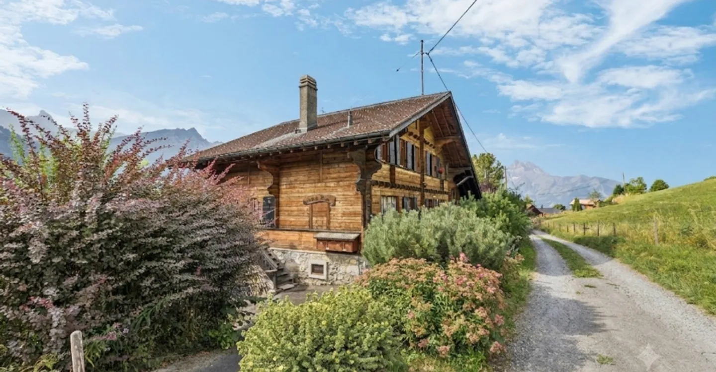 Chalet spacieux avec vue imprenable - Photo 2 sur 11
