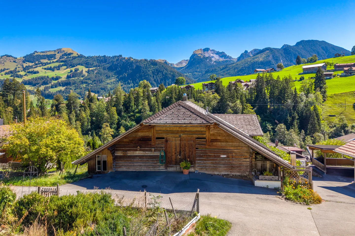 Charmantes Bauernhaus mit Bergsicht - Foto 2 von 12