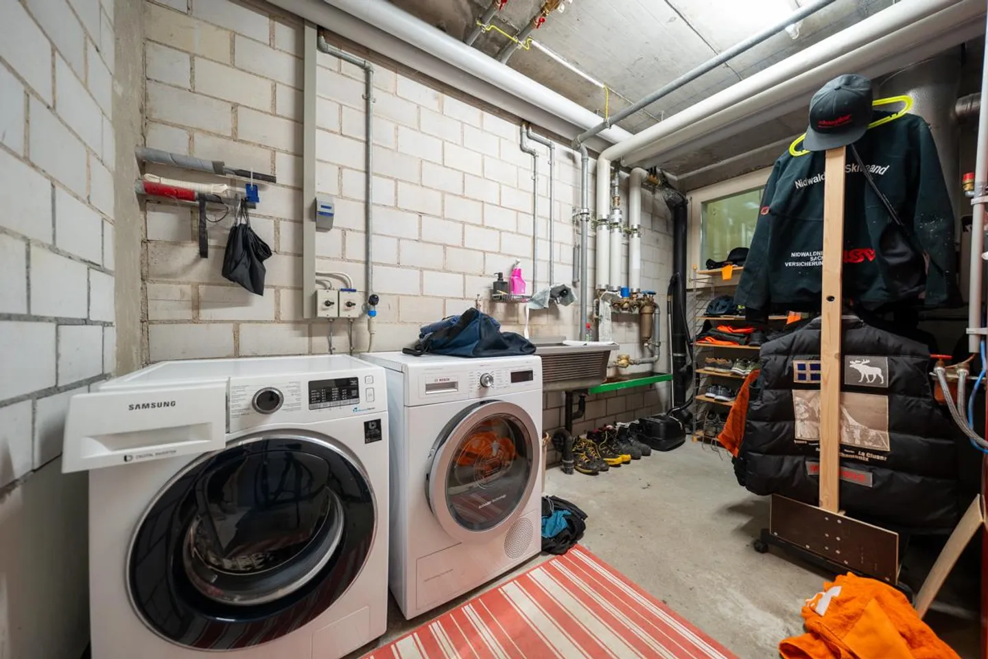 Centrally Located Single-Family House with Apartment - Photo 26 of 29