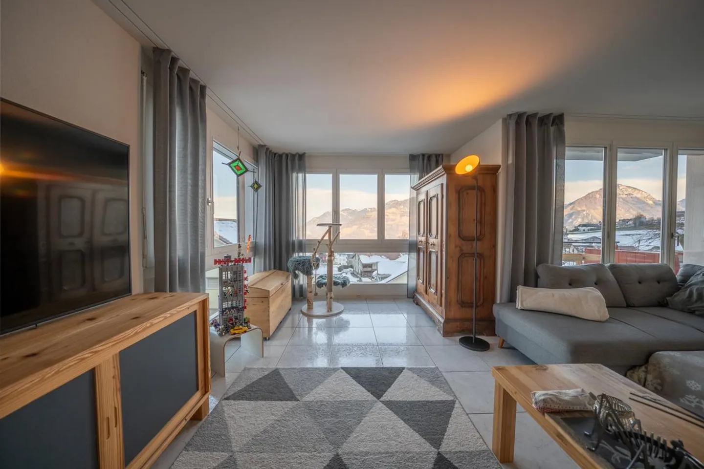 Centrally Located Single-Family House with Apartment - Photo 15 of 29