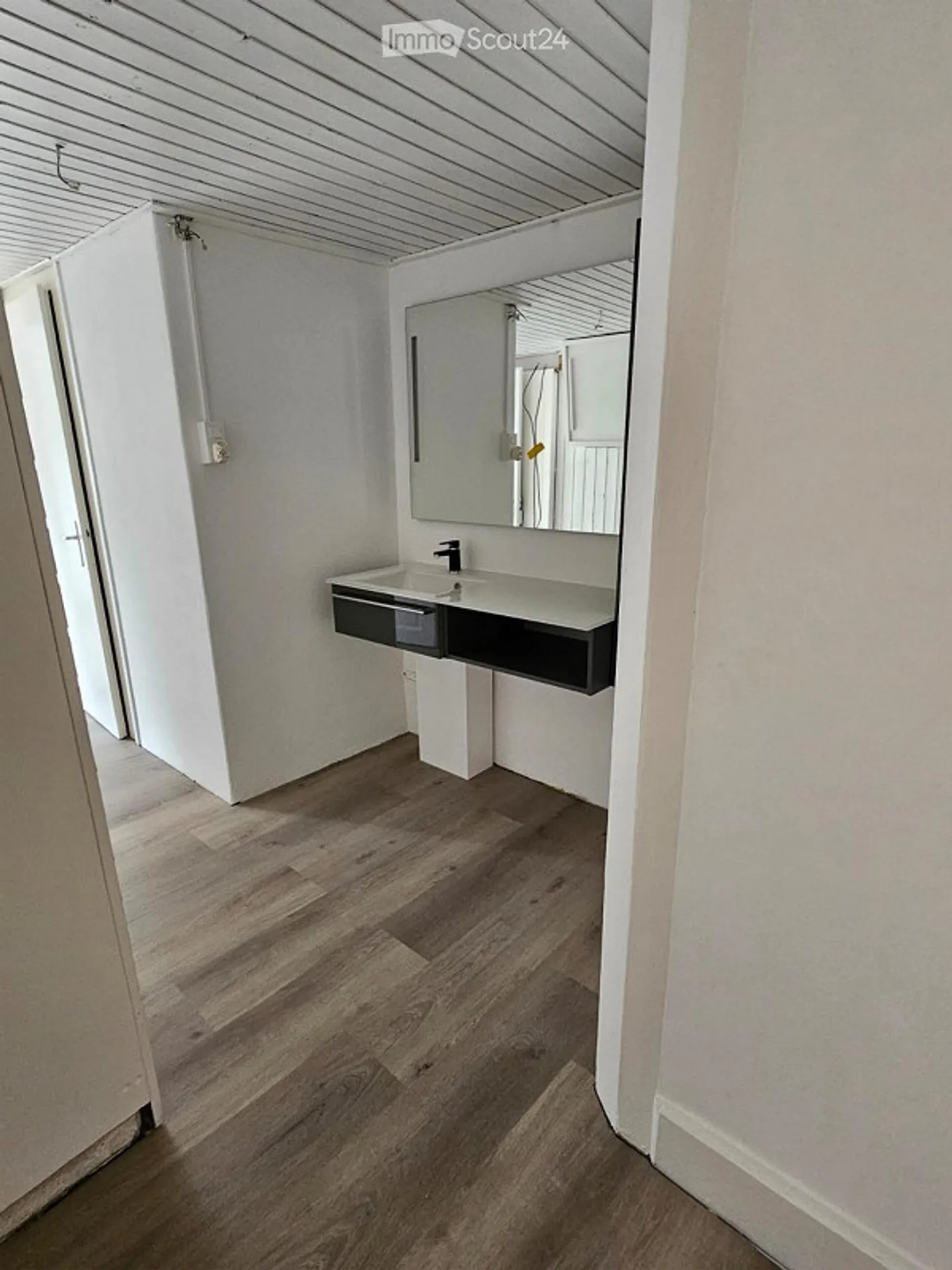 Casa plurifamiliare a Sciaffusa 4.75 BR (10 appartamenti, 1 attività) - Foto 4 di 17