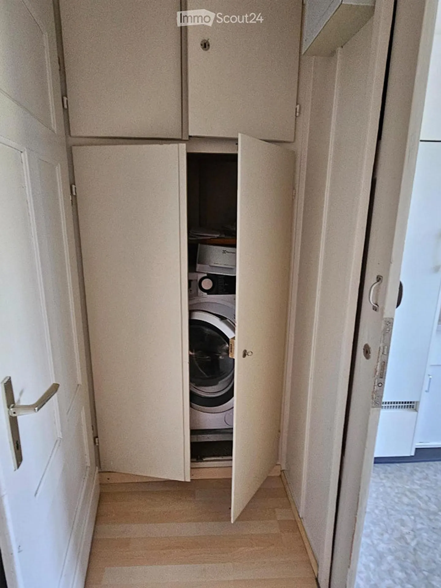 Casa plurifamiliare a Sciaffusa 4.75 BR (10 appartamenti, 1 attività) - Foto 15 di 17