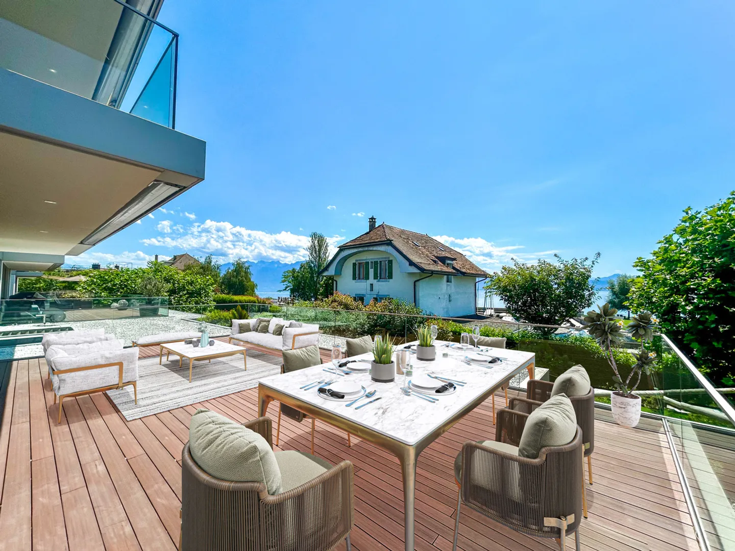 Hochwertige Duplexwohnung mit Panoramablick, 2. Reihe vom See - Foto 3 von 9