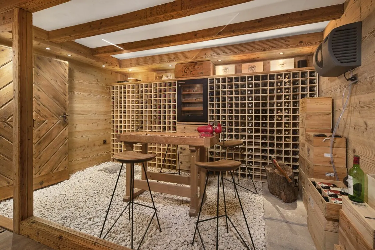 Luxury Apartment in the Heart of the City - Photo 14 of 22