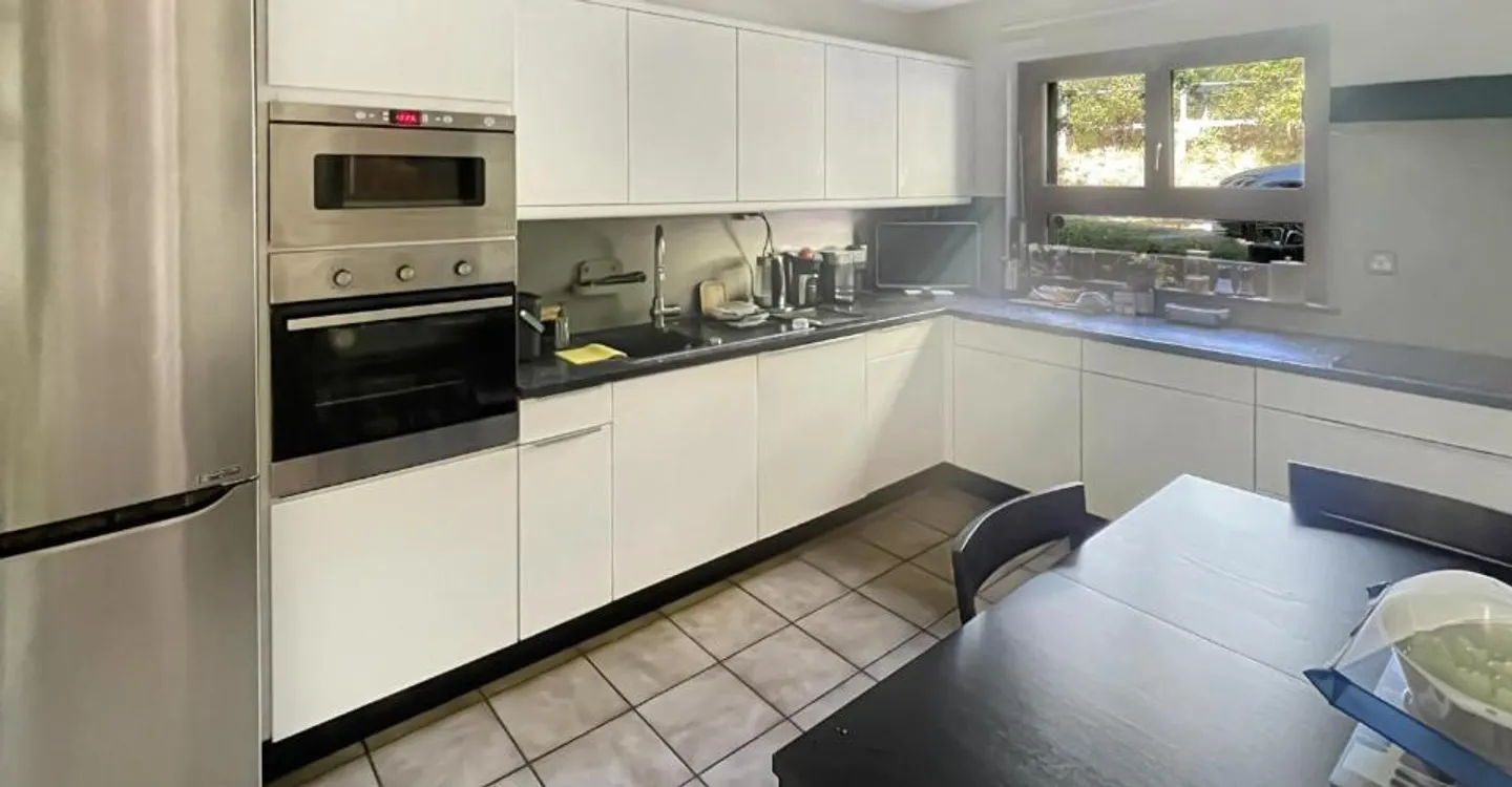 Schöne 6-Zimmer-Villa am Stadtrand von Lausanne - Foto 2 von 9