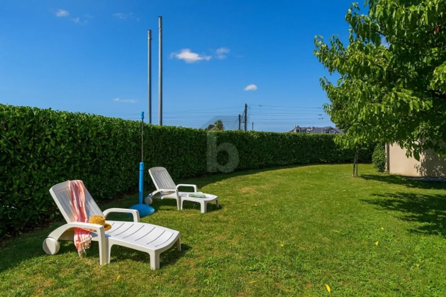 PREZZO ECCEZIONALE! VILLA CON GIARDINO LATO LAGO - Foto 2 di 6