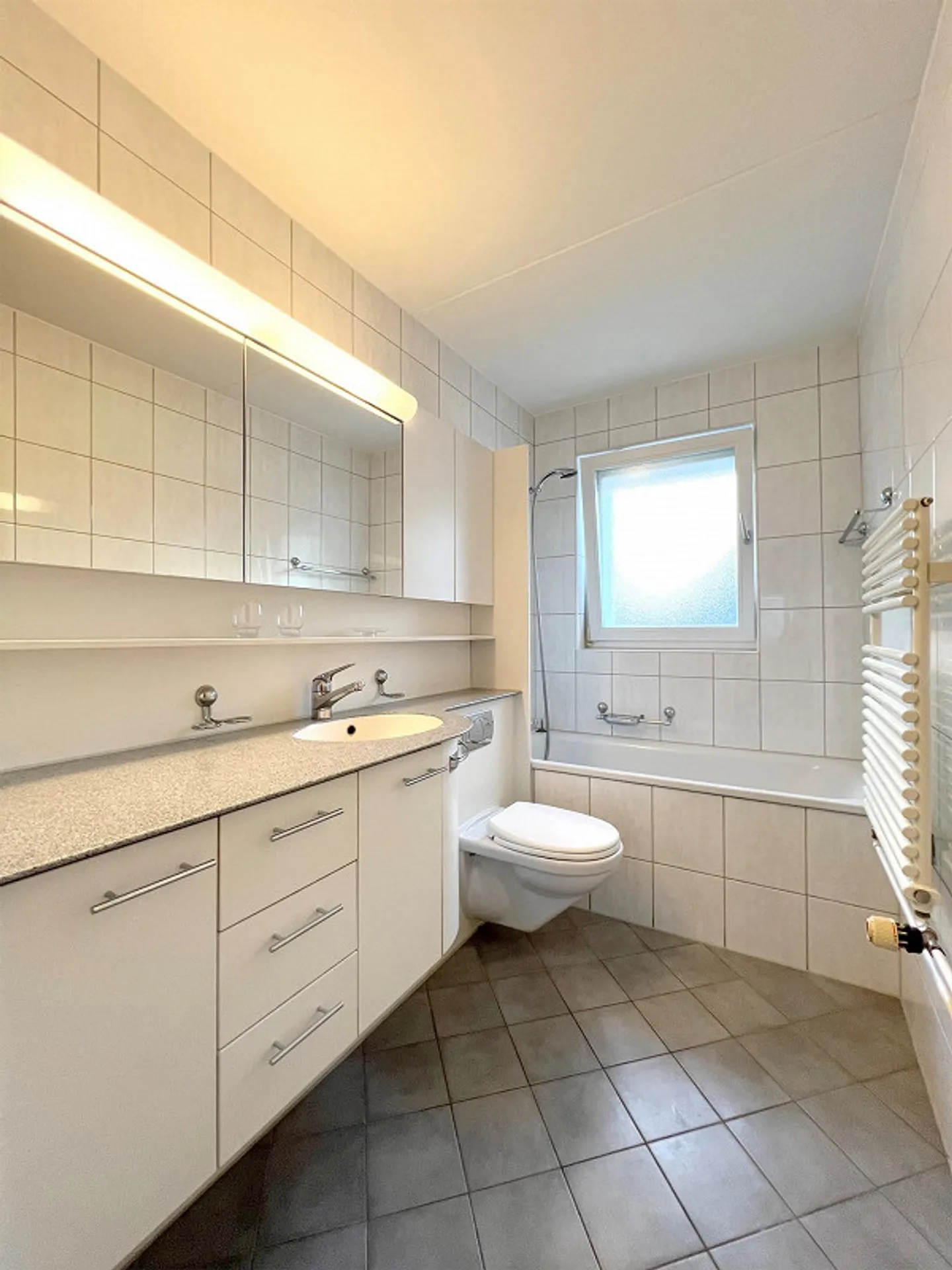 «Wohnen an sonniger Lage mit Sitzplatz» - Foto 4 di 4