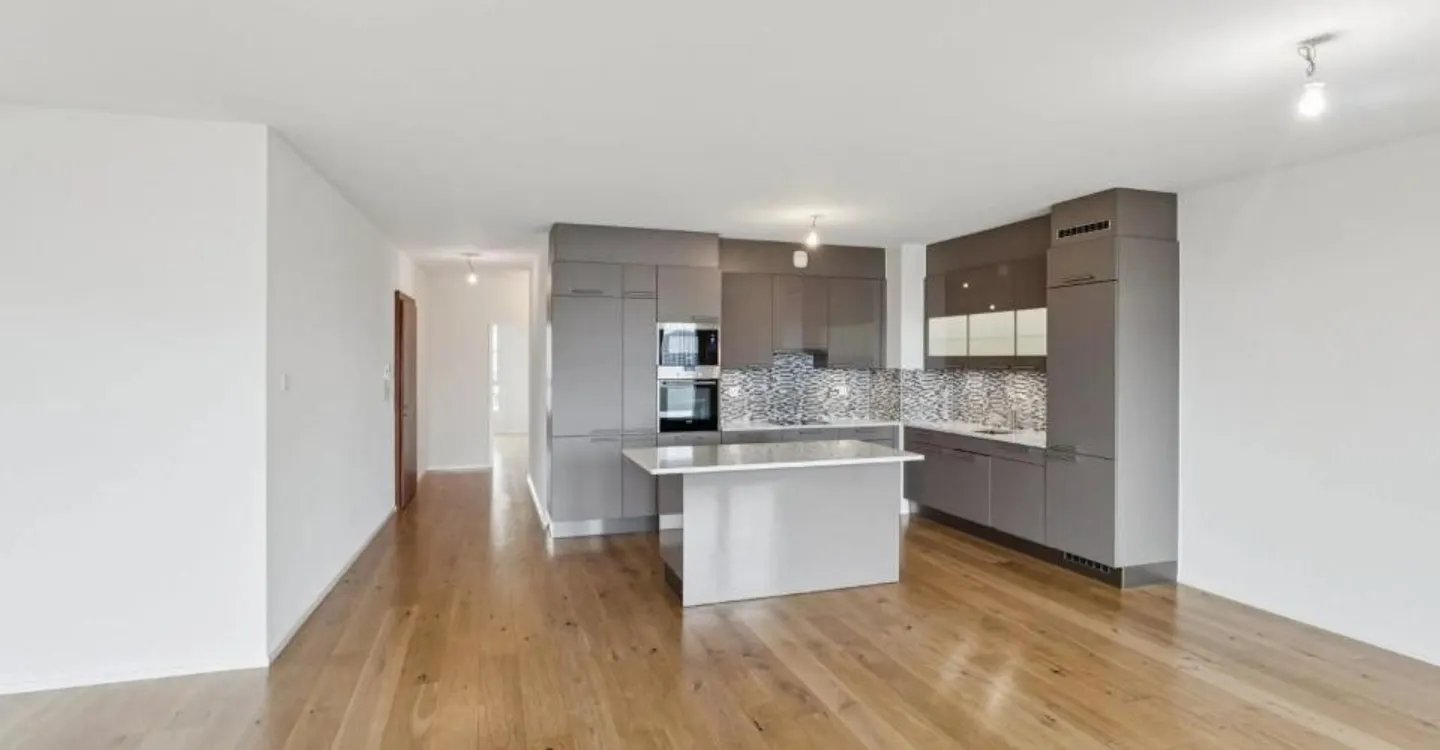Appartement lumineux, traversant - Foto 3 di 13