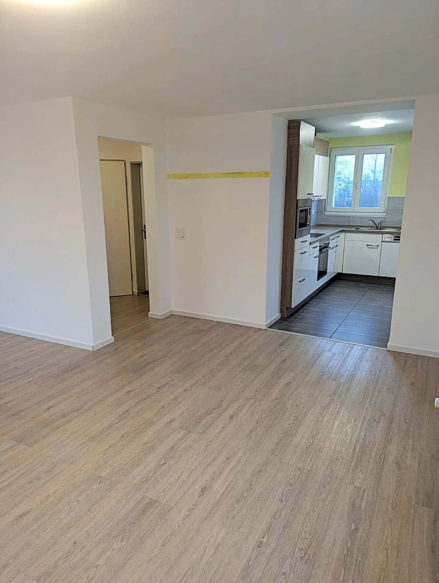 Moderne 3½-Zimmer-Wohnung in Schönenberg - Foto 3 von 11
