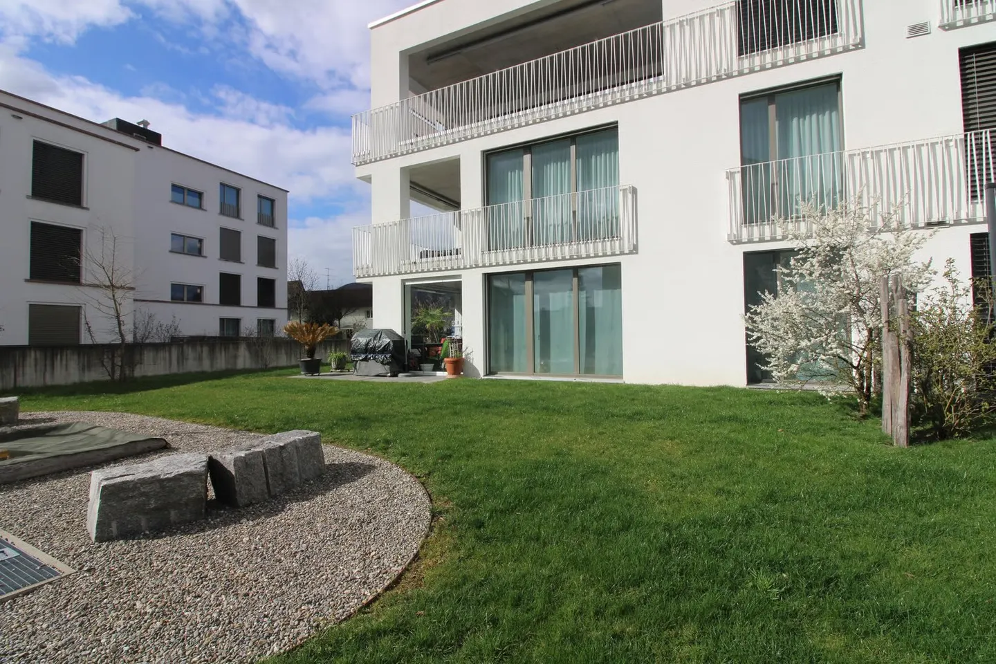 Appartement de jardin moderne et de haute qualité - Photo 8 sur 14