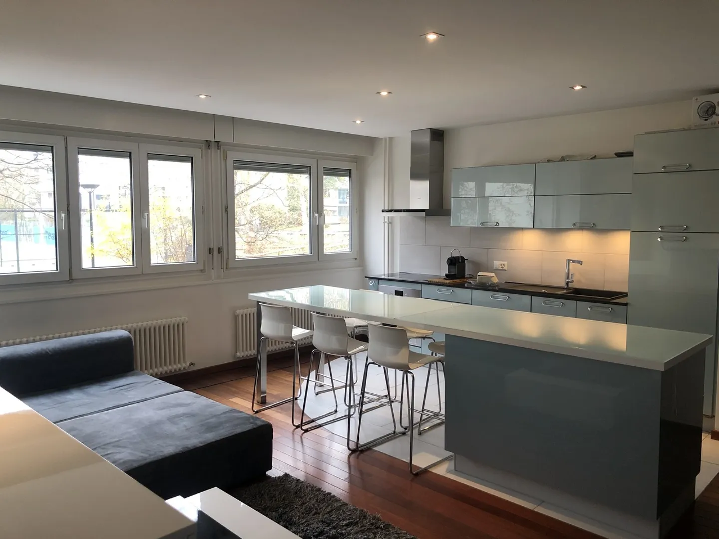 Furnished apartment for rent - Photo 2 of 5