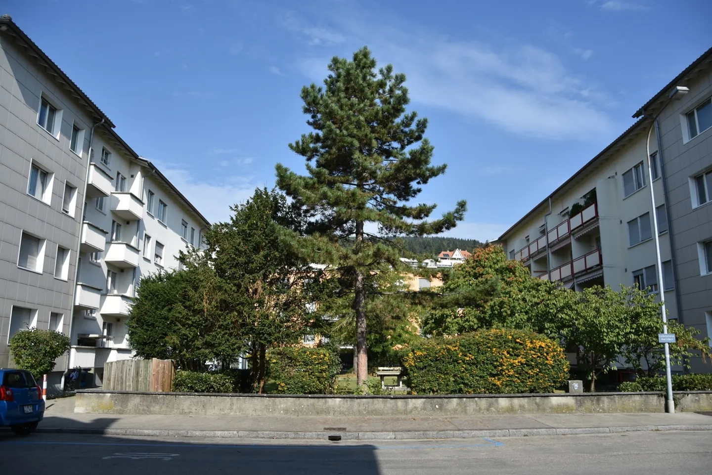 Appartamento luminoso in una posizione centrale ma tranquilla - Foto 3 di 10